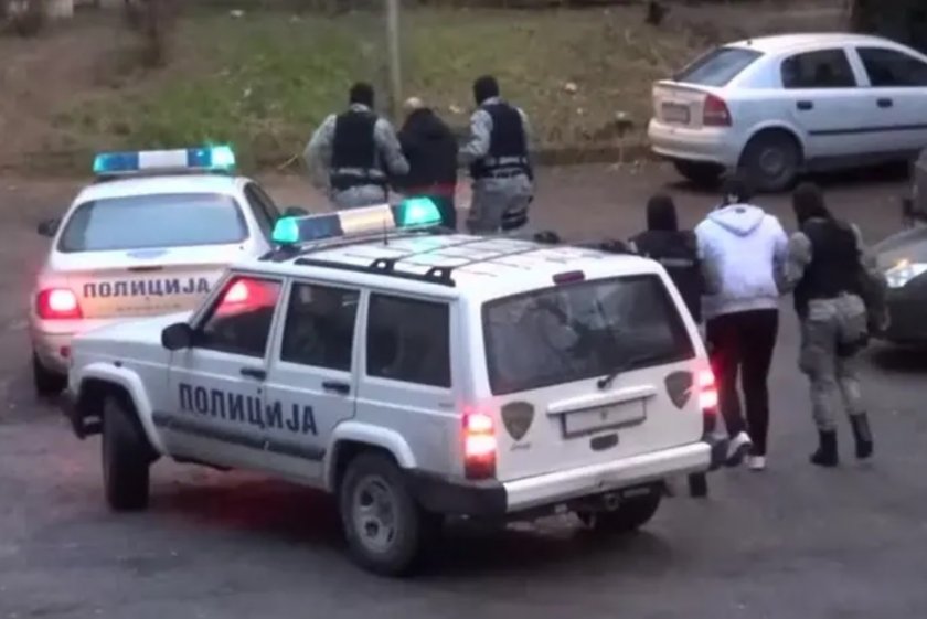 Скопие удари схема за контрабанда на лукс коли от България