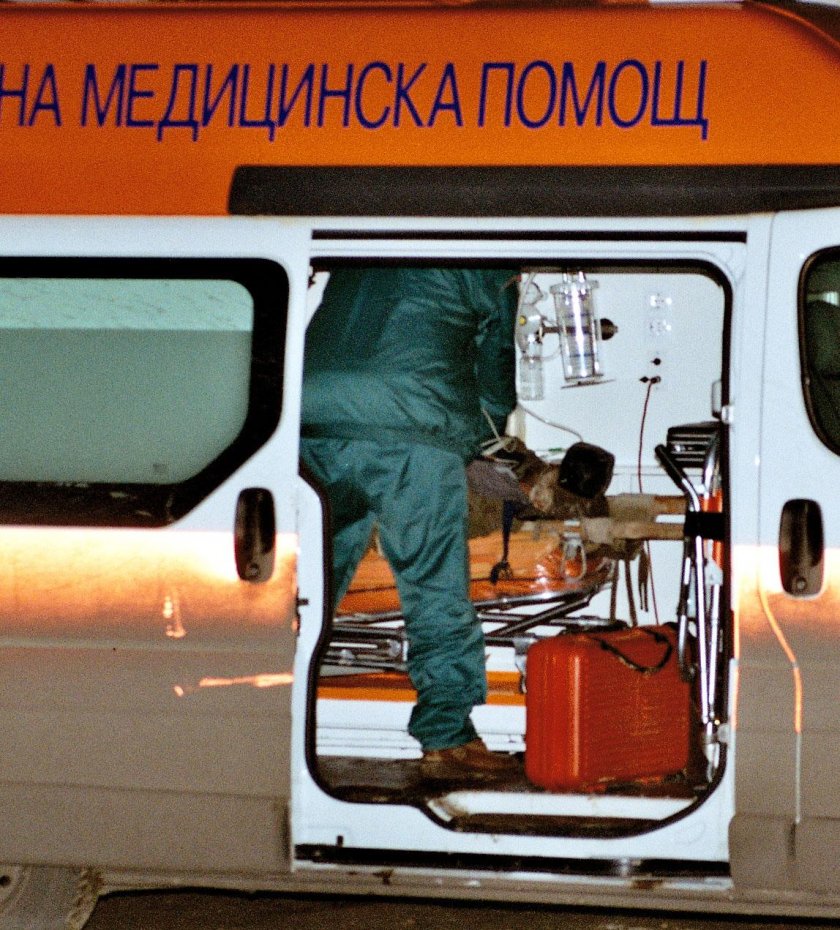 Млад шофьор блъсна пешеходец в Благоевград и му счупи главата и крака