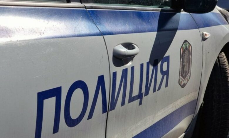Пиянде заби нож в крака на полицай