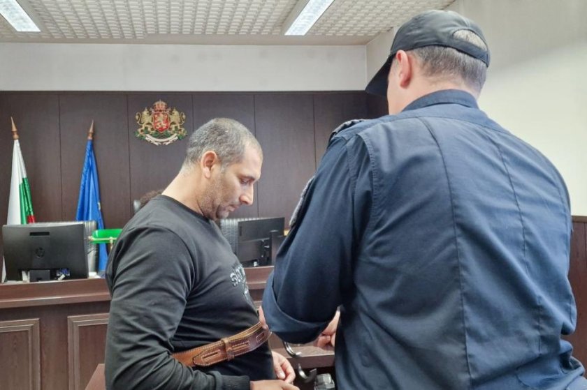 Постоянен арест за мъжа, намушкал до смърт инвалид в Карлово