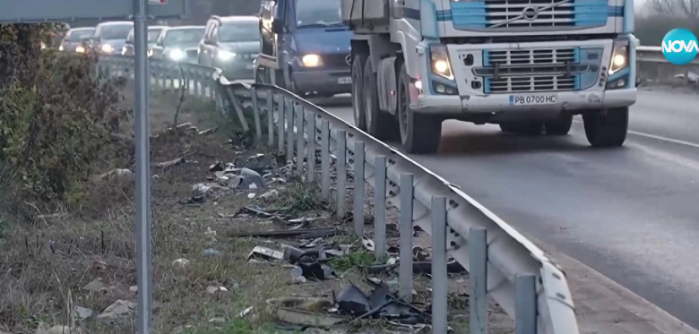 След трагедията край Пловдив: Хората настояват за обезопасяване на пътя