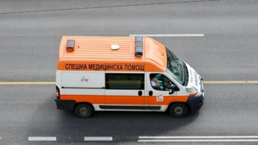 Тийнейджър без книжка се заби в скат, пострада 15-годишно момче