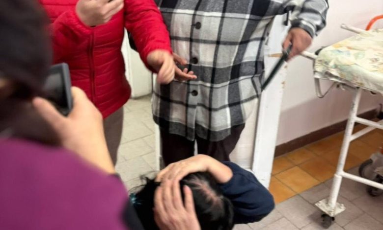 Дават на съд две жени, зверски пребили медсестра в Разлог