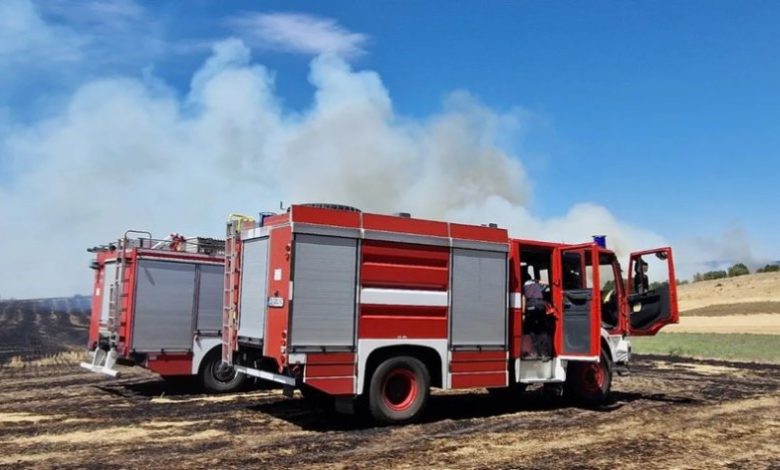Двама души пострадаха при пожар в Дебелец