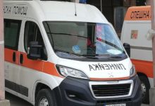 Кола, потеглила без шофьор, затисна малко дете в бургаско село