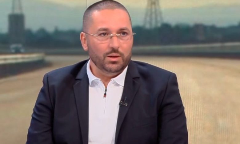 Николай Попов: Заплашват ме, че ще бъда приключен