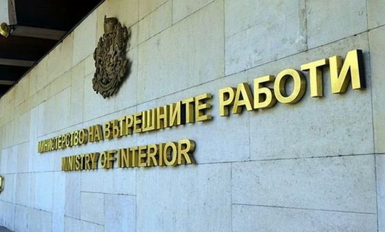 Няма да режат заплати и щатове на пенсионери в МВР