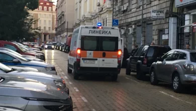 Полиция и пожарна пред БНБ: Мъж иска да се самоубие (СНИМКИ)