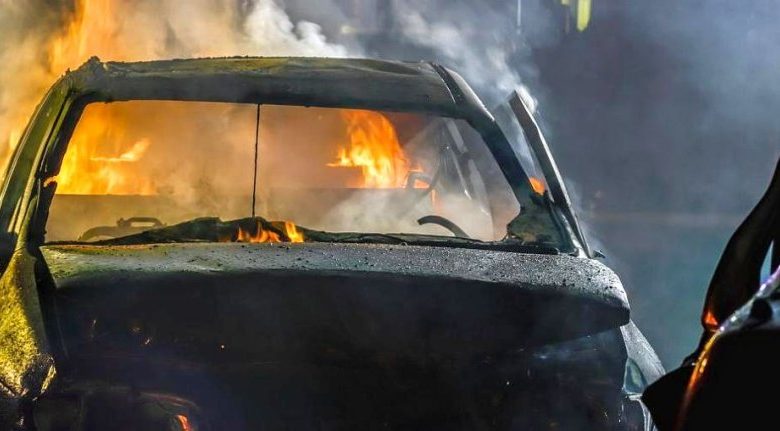 Разследват палеж на кола във Видинско