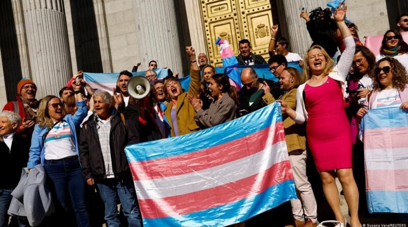 Съдът допусна промяна на пола за четирима транссексуални