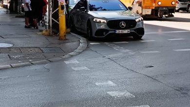 Само в Lupa.bg: Мадама с мерцедес влачи мъж в центъра на София, през това време го обраха (ВИДЕО/СНИМКИ)