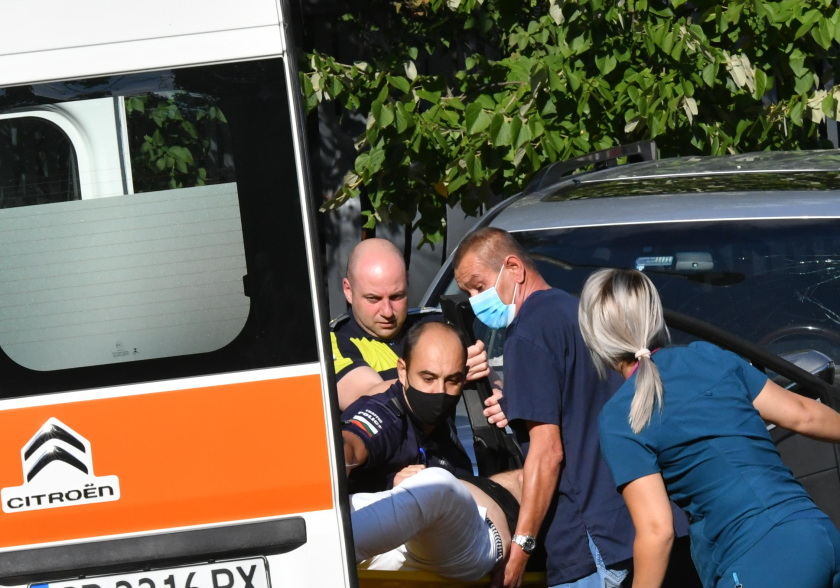 Трима души са пострадали при челен сблъсък на пътя Омуртаг &ndash; Търговище