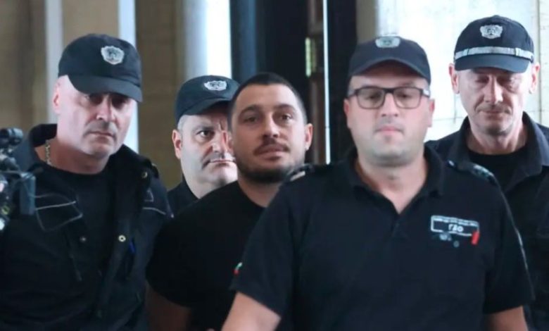 Дилърът от Редута с наркотици и бебе в колата остава в ареста