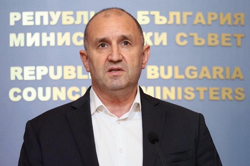 Премиерът Радев: 5 вертолета и самолет „Спартан“ в готовност за гасене на пожари