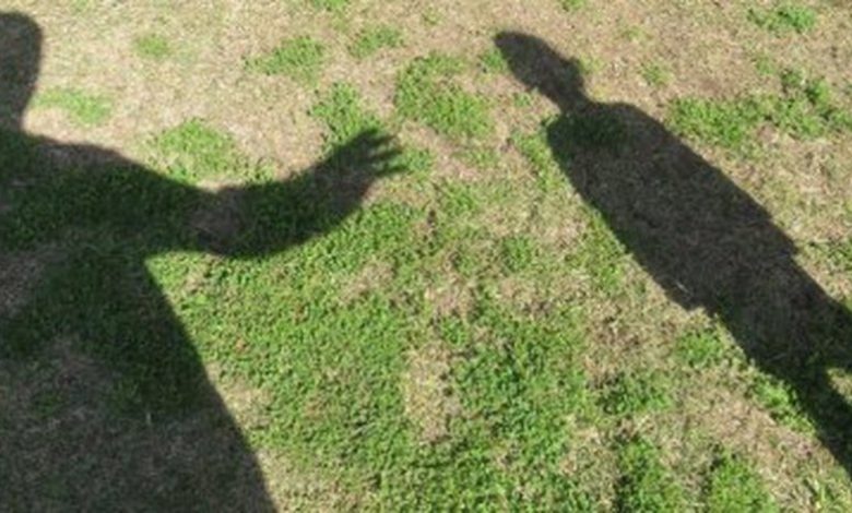 Тийнейджъри причакаха 52-годишен мъж, уговорил си среща с 15-годишен в Стара Загора