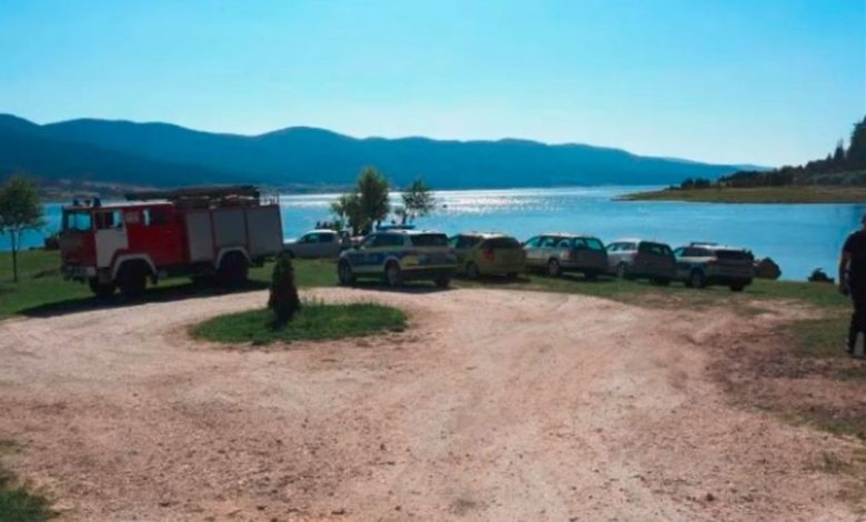 Водолази издирват тялото на мъж, паднал от джет в язовир Доспат